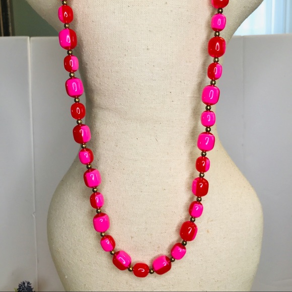 Vintage Pink and Red Beaded Necklace - Picture 6 of 9